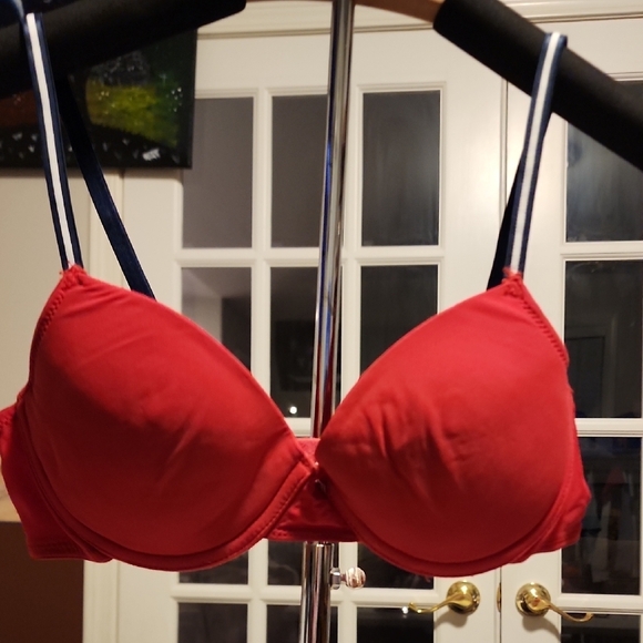 Tommy Hilfiger Underwire Bra with Sleek Finish - Picture 1 of 4